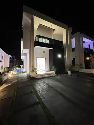 5bdrm Duplex in Lekki Phase 2 for sale