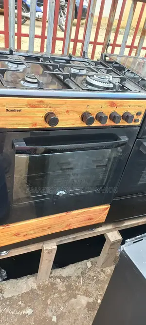 60by60 Cm Standing Gas Cooker