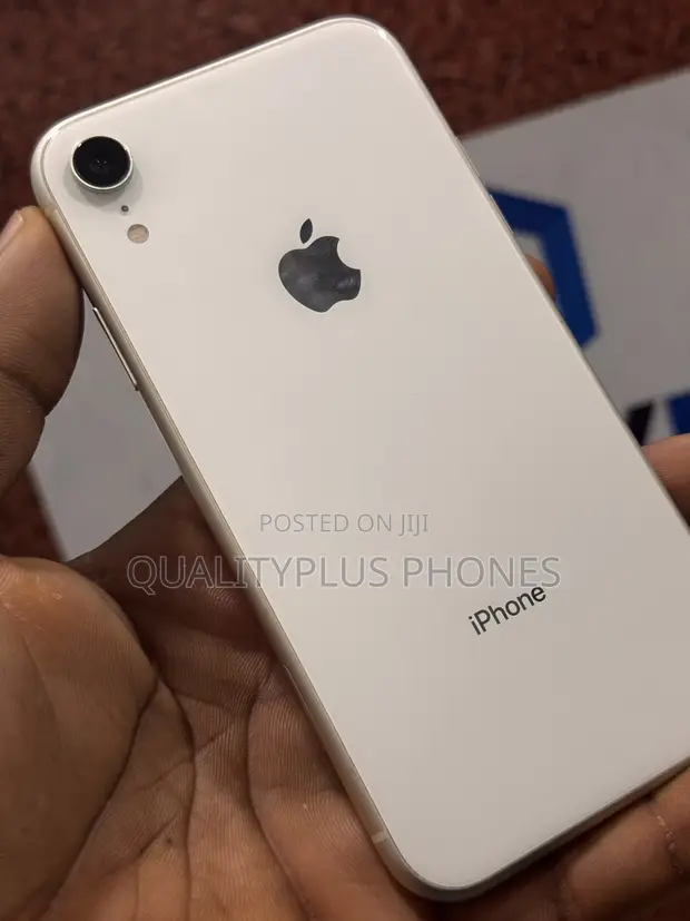 iPhone XR White 128 GB 【公式通販】