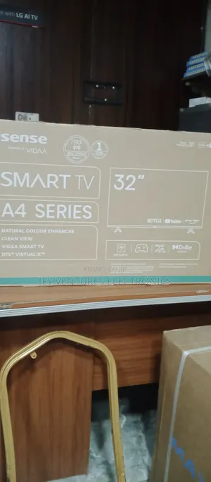 32" Hisense Smart Ultra HD TV With Bluetooth Free Bracket