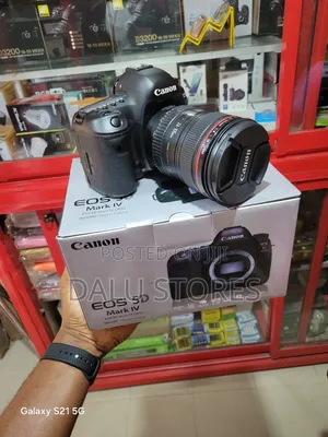 Canon EOS 5D Mark IV DSLR Camera With 24-105mm F/4l II Lens