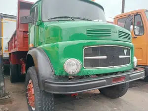 Mercedes 1513 Auxiliary Tipper Truck