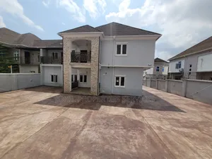 6bdrm Duplex in Naf Valley Estate, Asokoro for sale