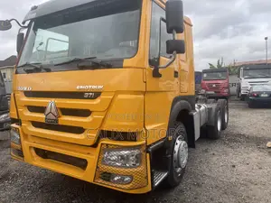 Foreign Used Howo CNHTC Tractor Head Truck 371hp.