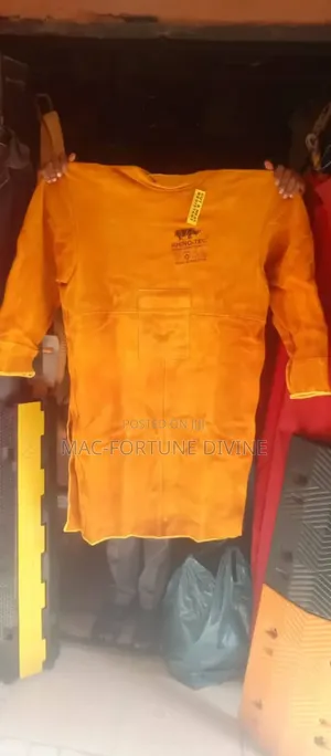 Fire Retardant Welding Apron With Sleeve
