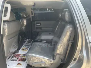 Toyota Sequoia 2016 Silver
