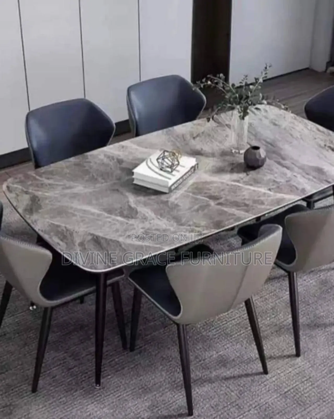 Modern 6 Seater Dinning Set