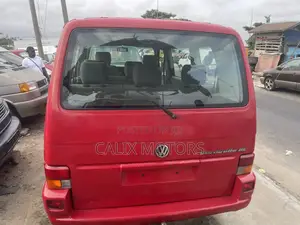Volkswagen Transporter 2004 Red