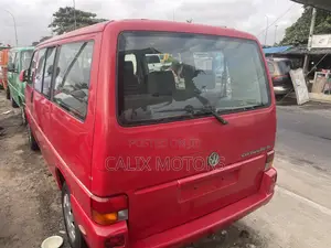 Volkswagen Transporter 2004 Red