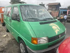 Volkswagen Transporter 2005 Green