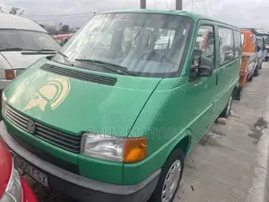 Volkswagen Transporter 2005 Green
