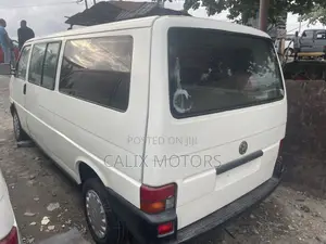 Volkswagen Transporter 2005 White