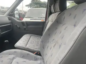 Volkswagen Transporter 2005 Red