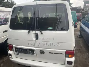 Volkswagen Transporter 2005 White