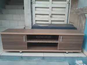 5ft Tv Stand With Doors