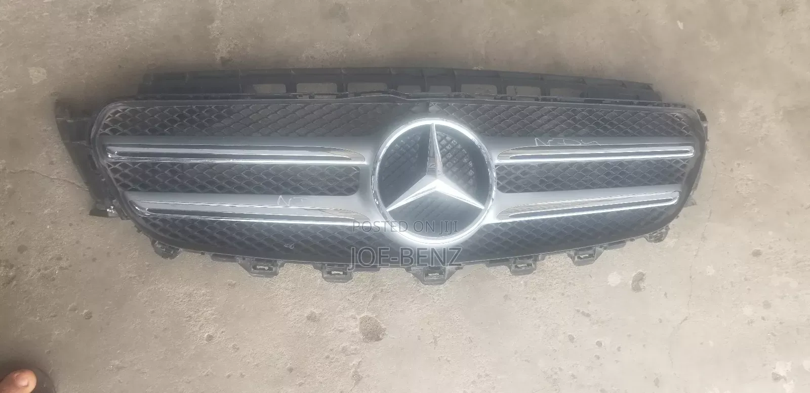 E350 2016 Front Grill