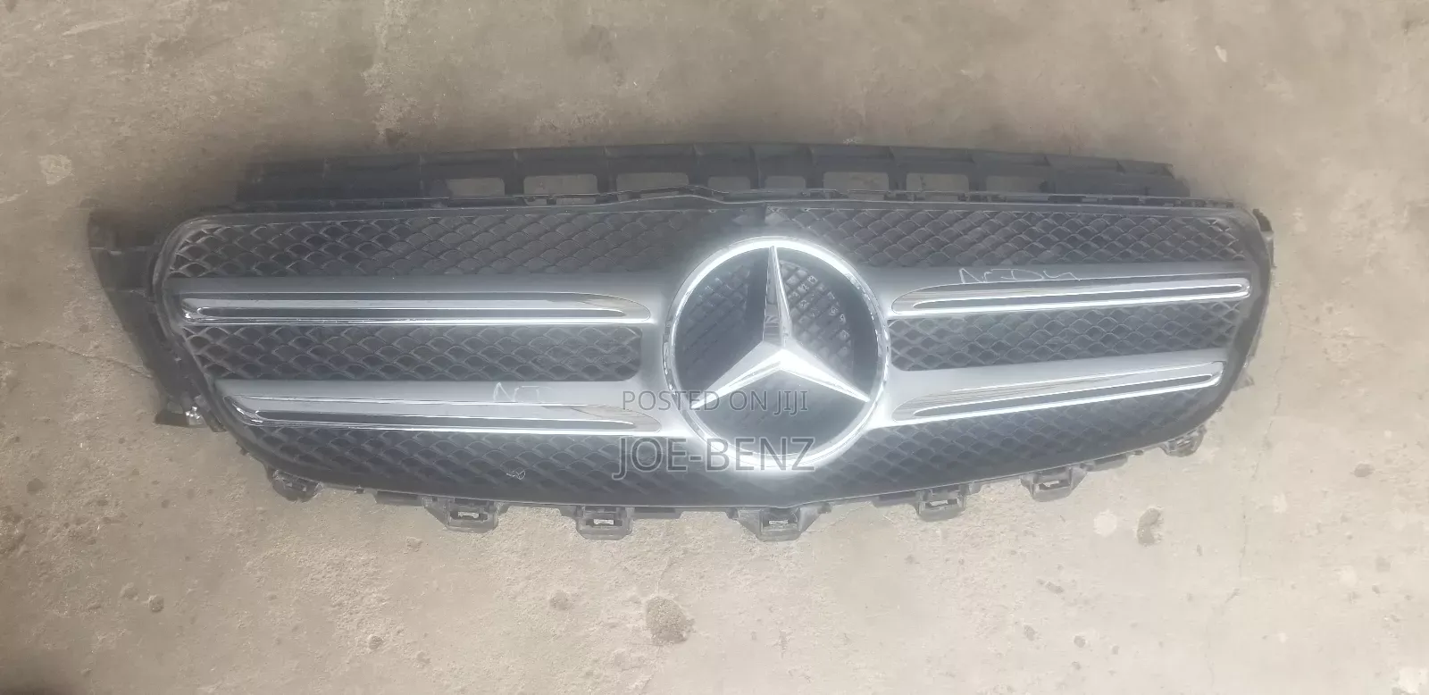 E350 2016 Front Grill