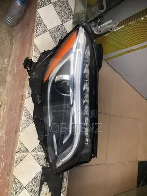 GLA250 2018 American Right Side Headlights