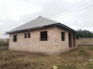 2bdrm Bungalow in Ogbondoroko Town, Asa for sale