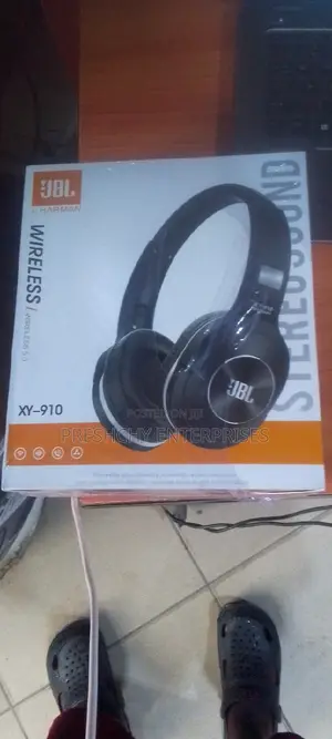 Photo - JBL Bluetooth Wireless Headphones