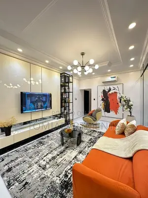 Charming 1 Bedroom Shortlet With Bathtub in Osapa, Lekki