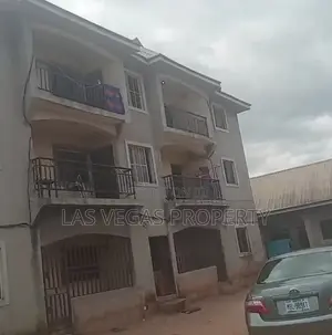 9bdrm Block of Flats in Owerri for sale