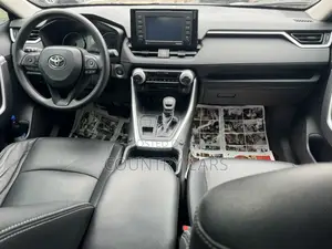 Toyota RAV4 XLE AWD 2020 Matt Black