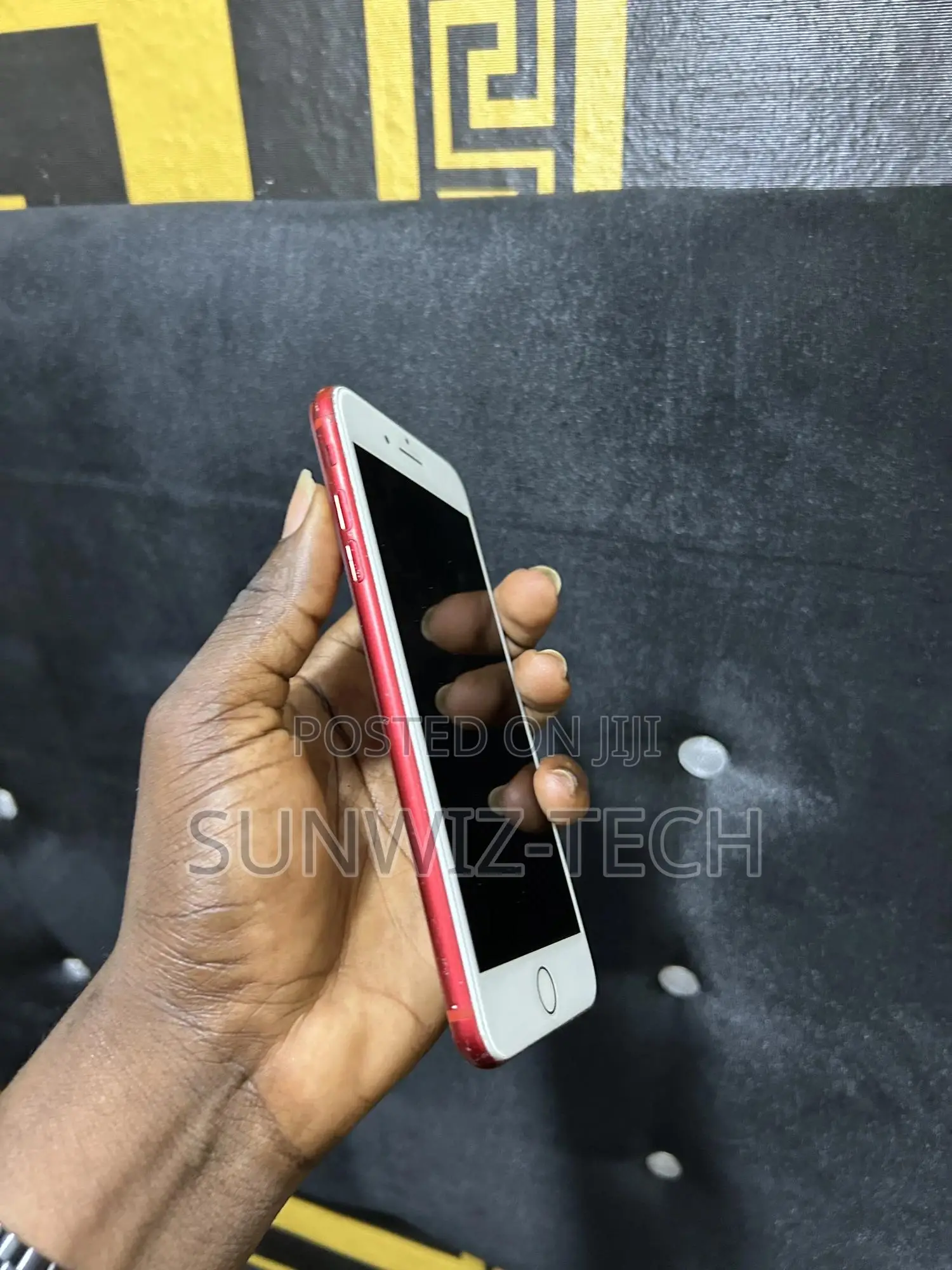 Apple iPhone 8 Plus 64 GB Red