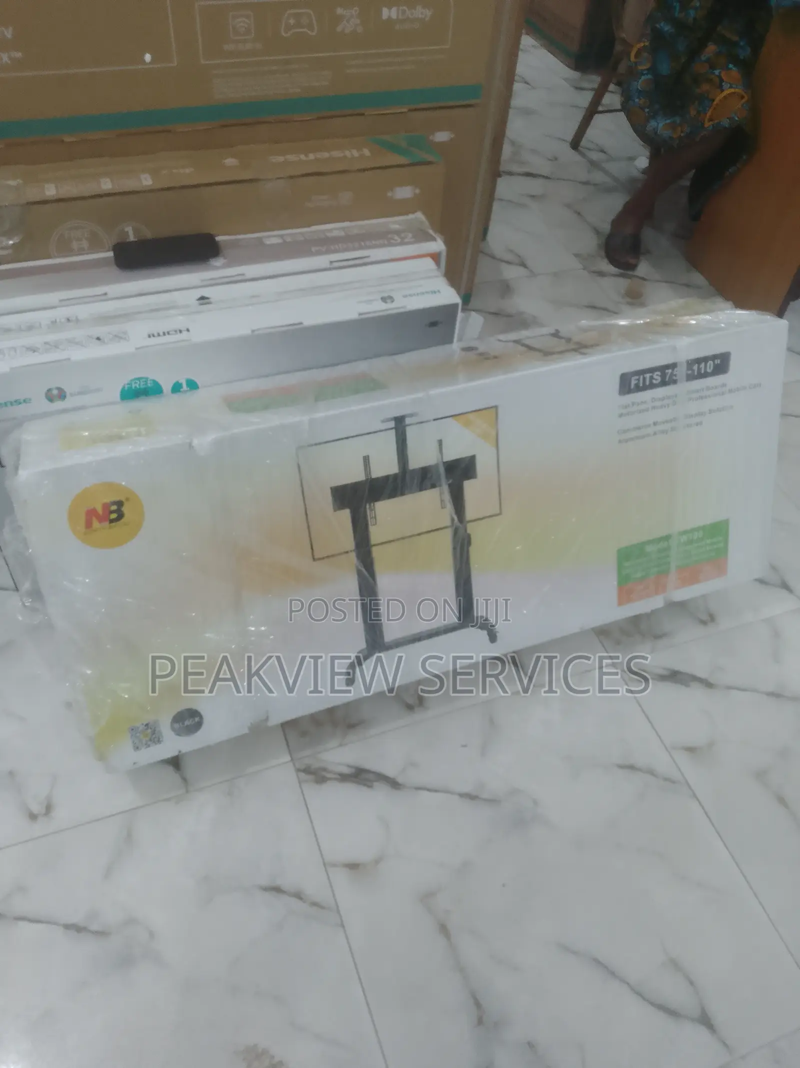 Motorized Height-Adjustable Aluminum Tv Stand