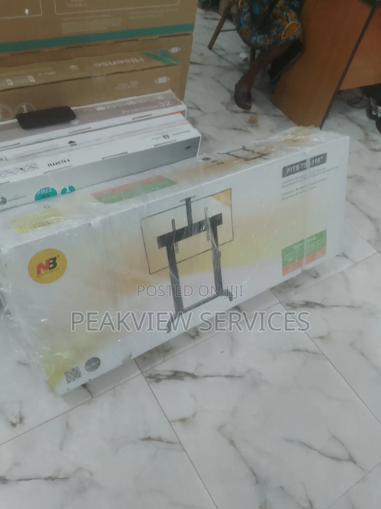 Motorized Height-Adjustable Aluminum Tv Stand