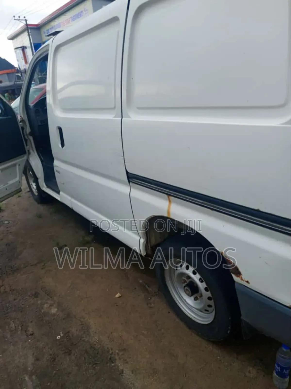 Toyota HiAce 2002 White