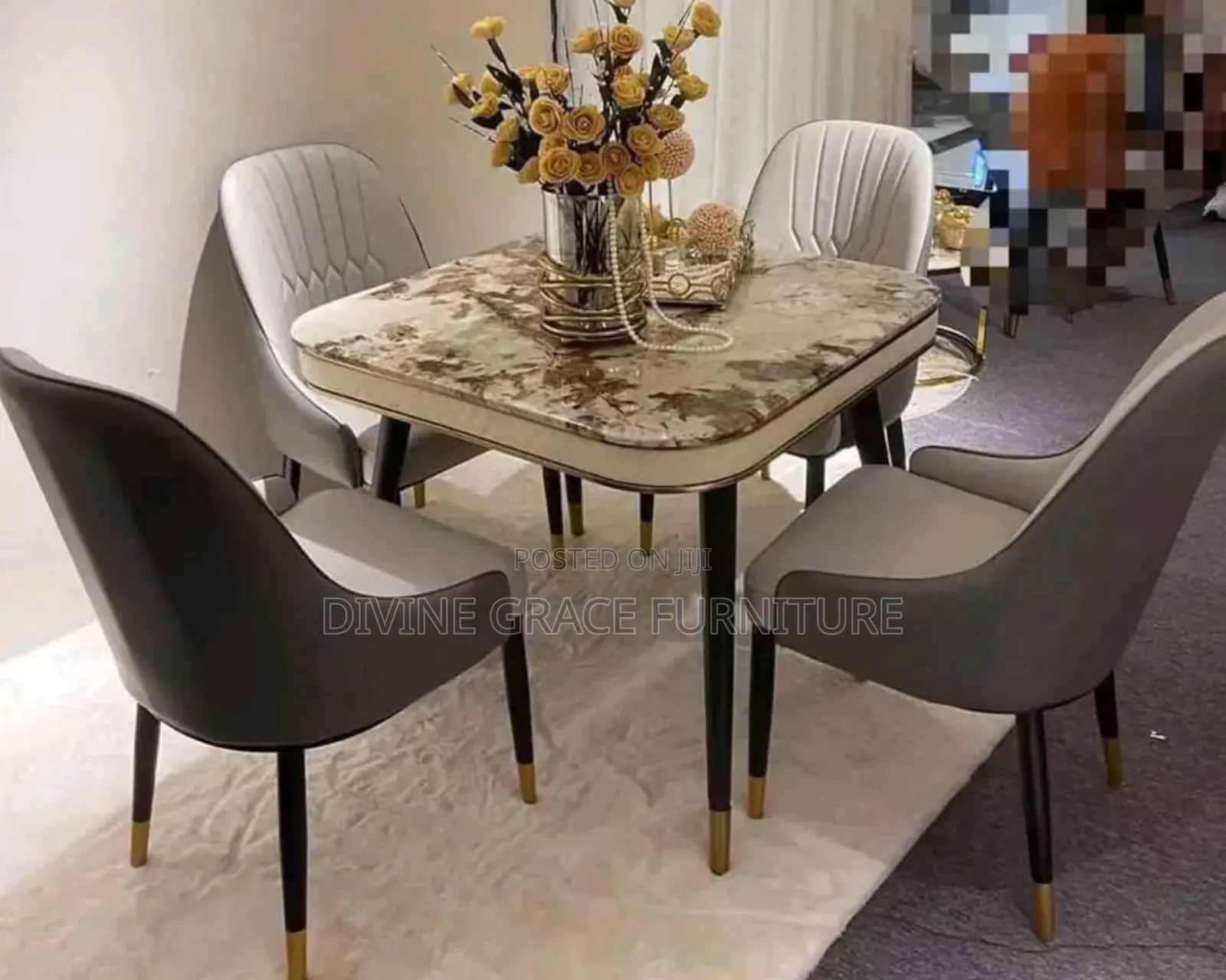 Dinning Table With 4 Chairs