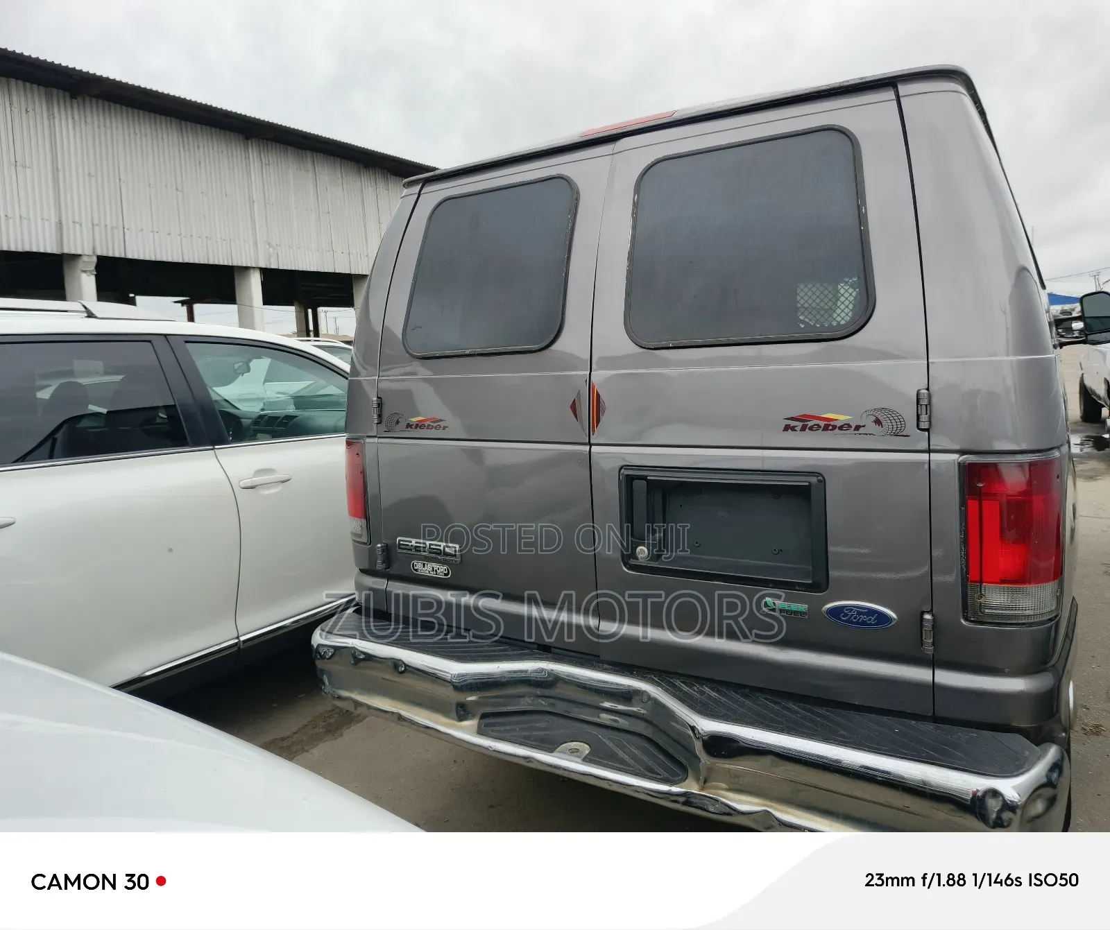 Ford E250 2009 Grey