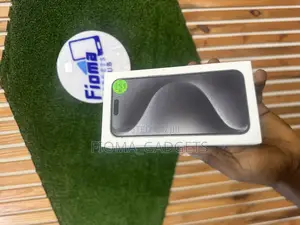 New Apple iPhone 15 Pro Max 256 GB Black