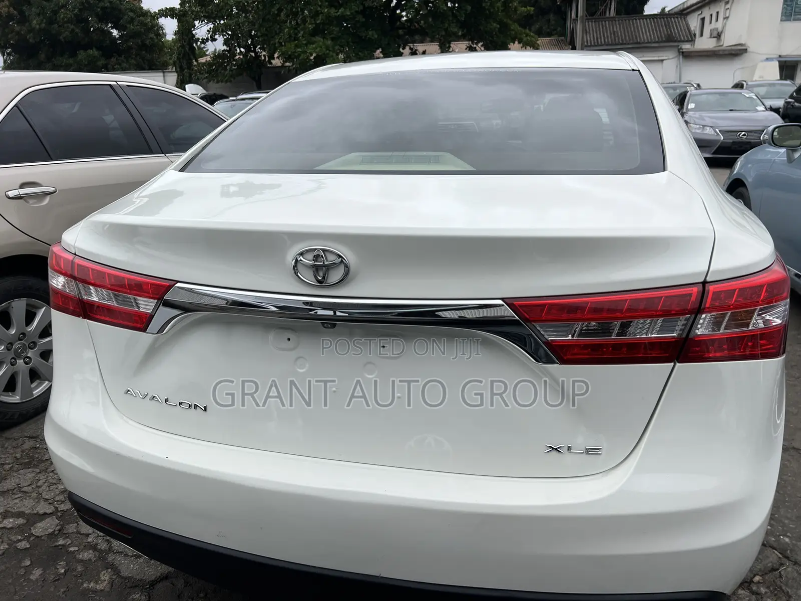 Toyota Avalon 2013 White