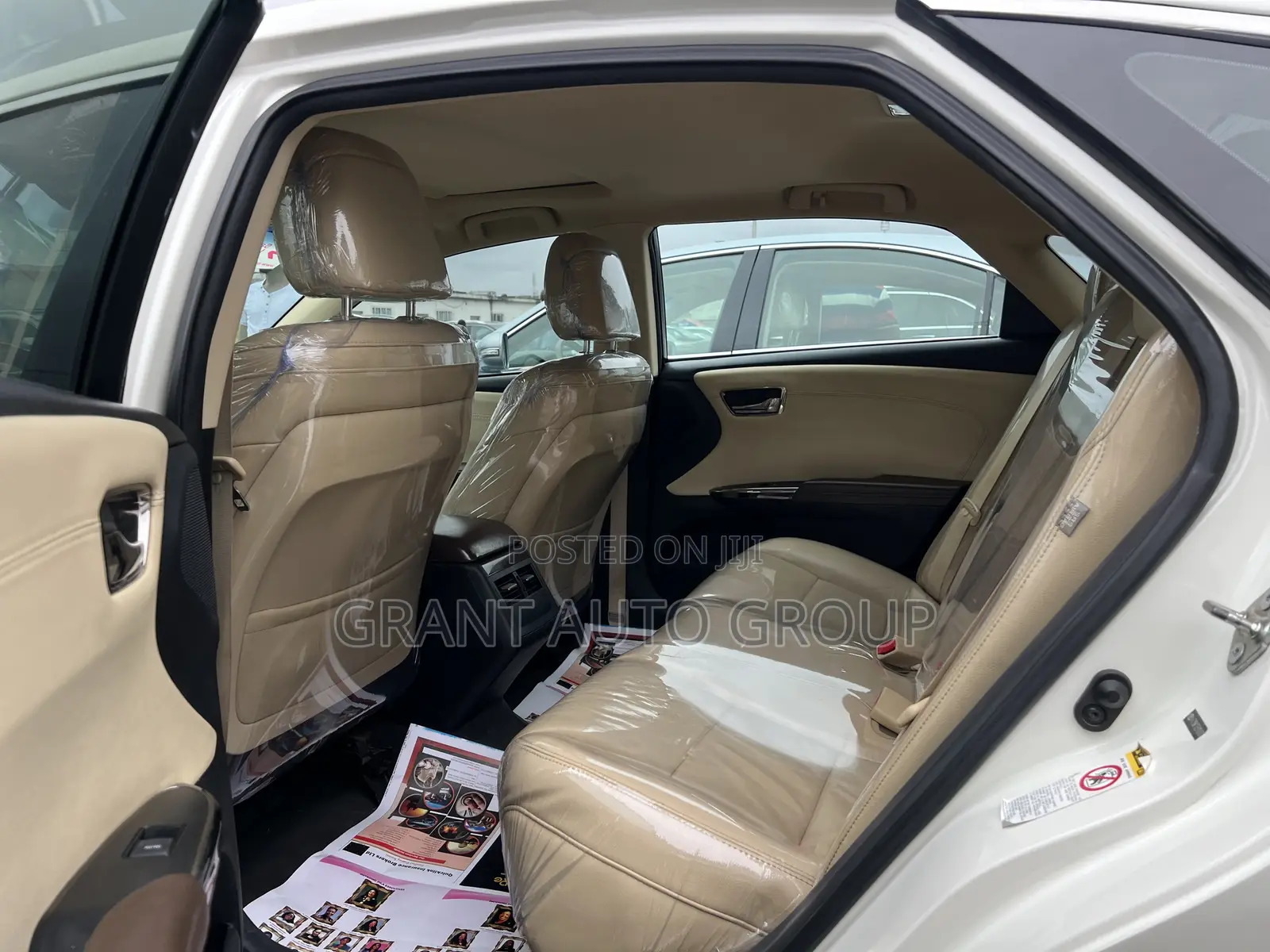 Toyota Avalon 2013 White