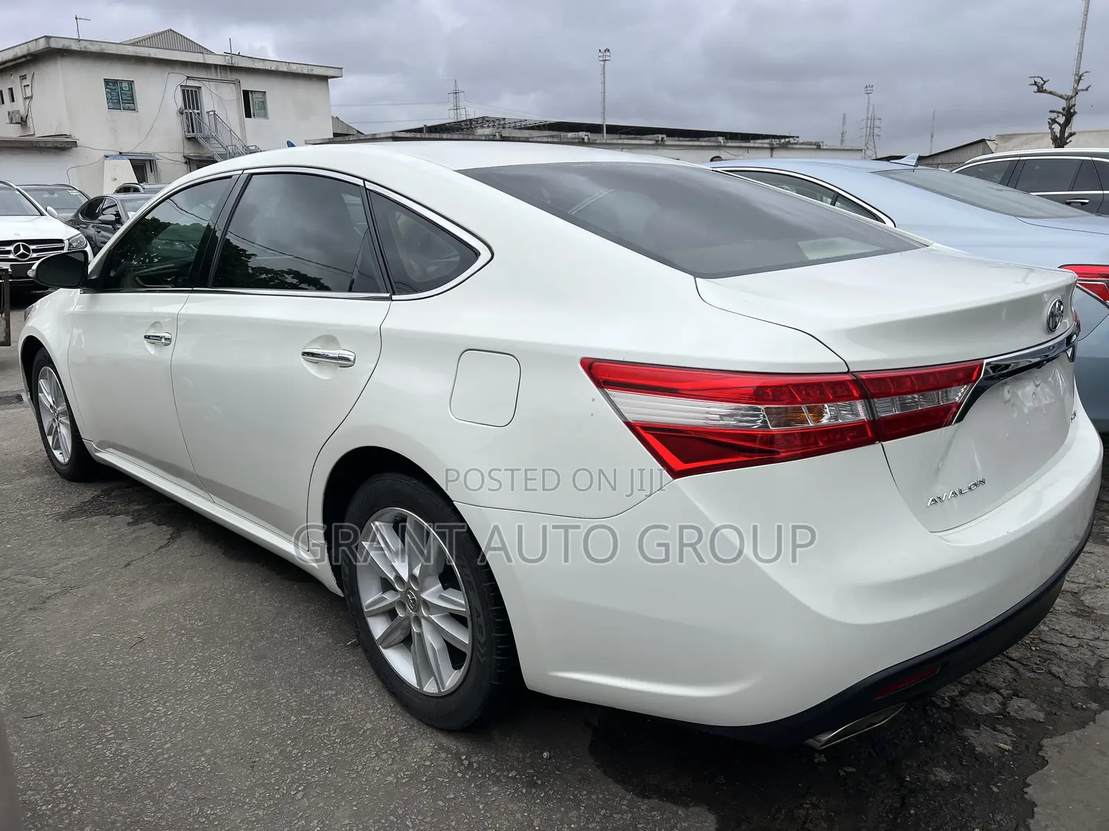 Toyota Avalon 2013 White