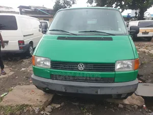 Volkswagen Transporter 2004 Green