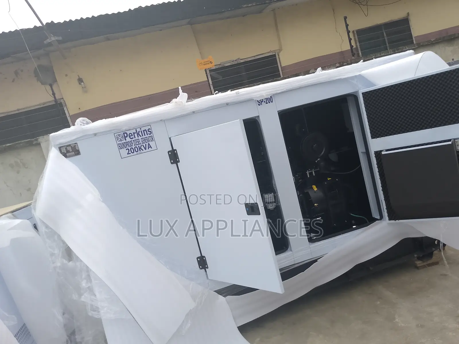 Soundproof Perkins Generator 200kva High Quality Made in Uk