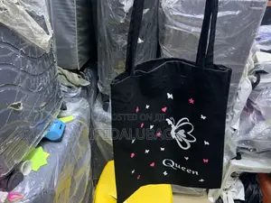Queen Quality Tote the Bag