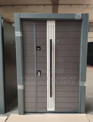 Luxury Door 462