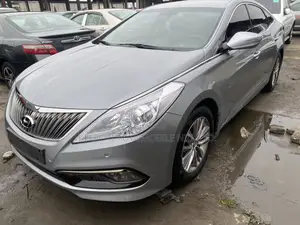 Photo - Hyundai Grandeur 2015 Gray