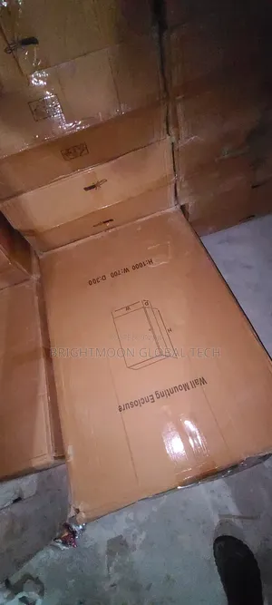 1000 × 700 × 300 Enclosure Box