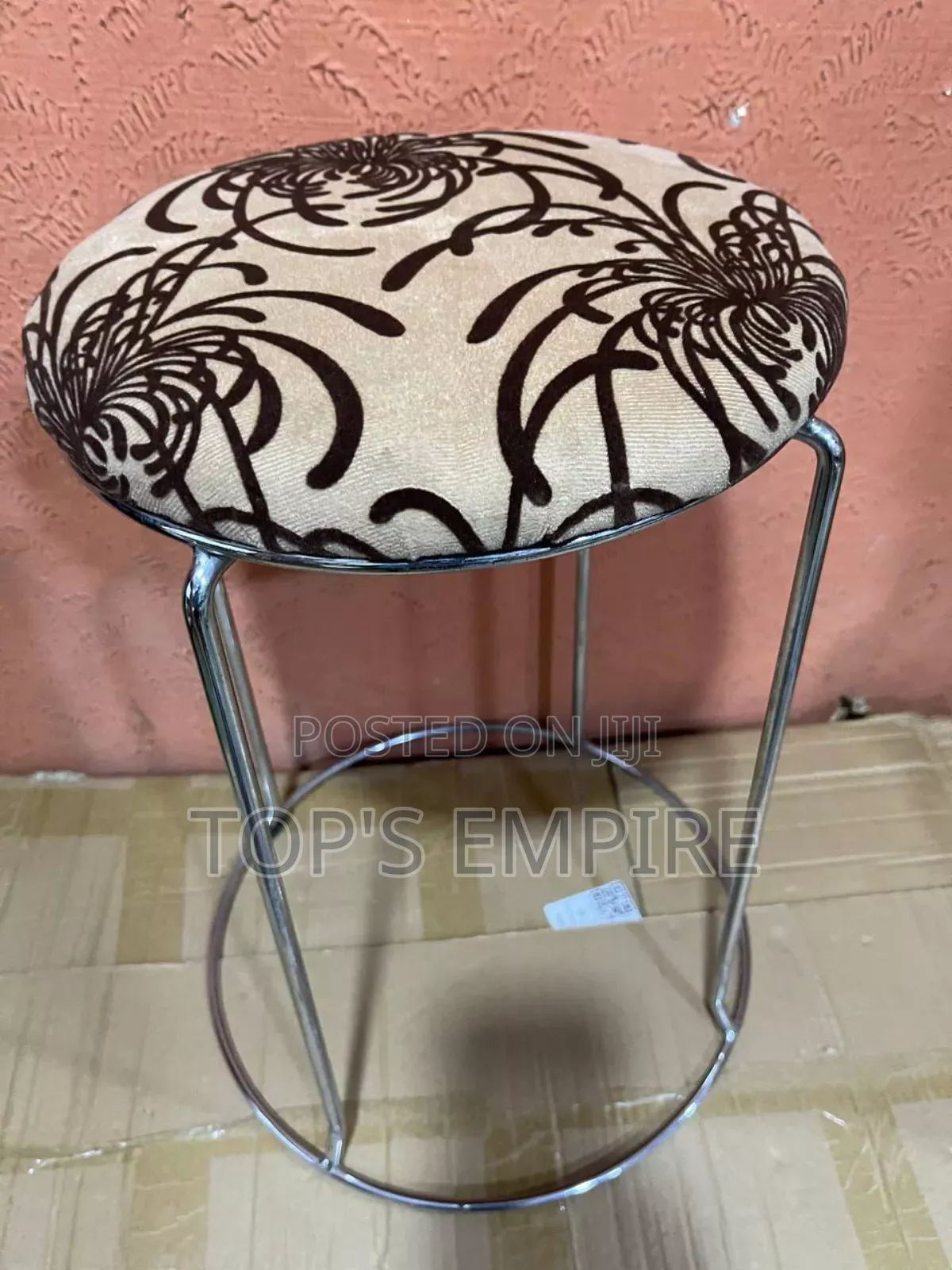 Thickened Wrought Iron Reinforced Round Master Stool