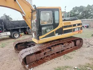 Caterpillar Crane