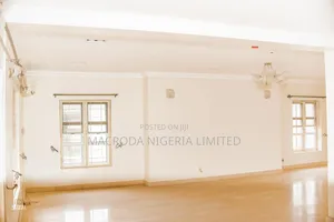 3bdrm Maisonette in Victoria Island for rent