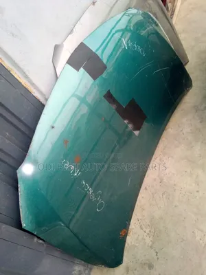 Toyota Corolla 08 Bonnet Working One