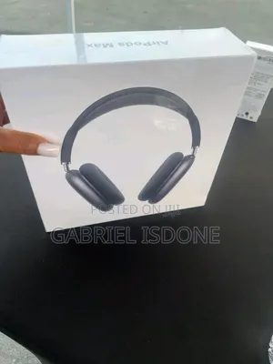 Apple Airpods Max Wireless Over-ear Headphones. Active Noise