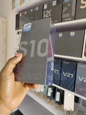 New Samsung Galaxy S10 128 GB Black