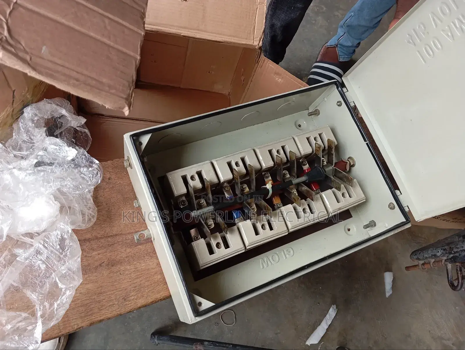 100amps GLOW Changeover Switch